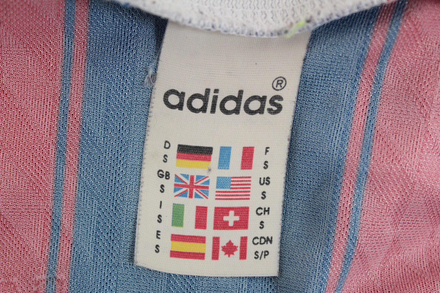 BAYERN MUNICH 1995-97 VINTAGE ADIDAS #14 SFORZA HOME FOOTBALL SHIRT SMALL
