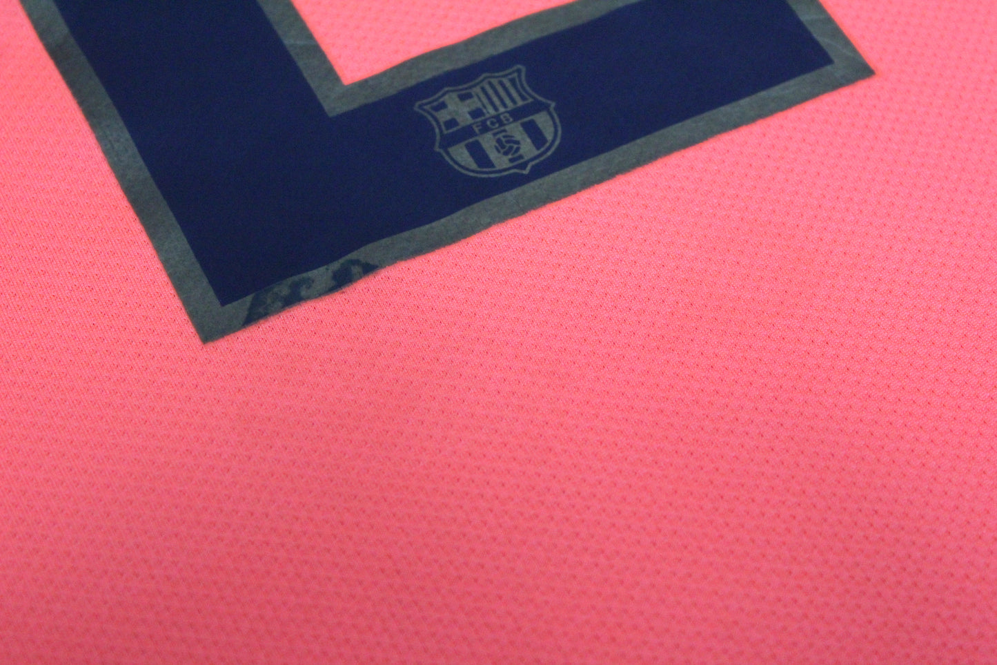 BARCELONA 2009-10 NIKE AWAY FOOTBALL SHIRT #2 MEDIUM