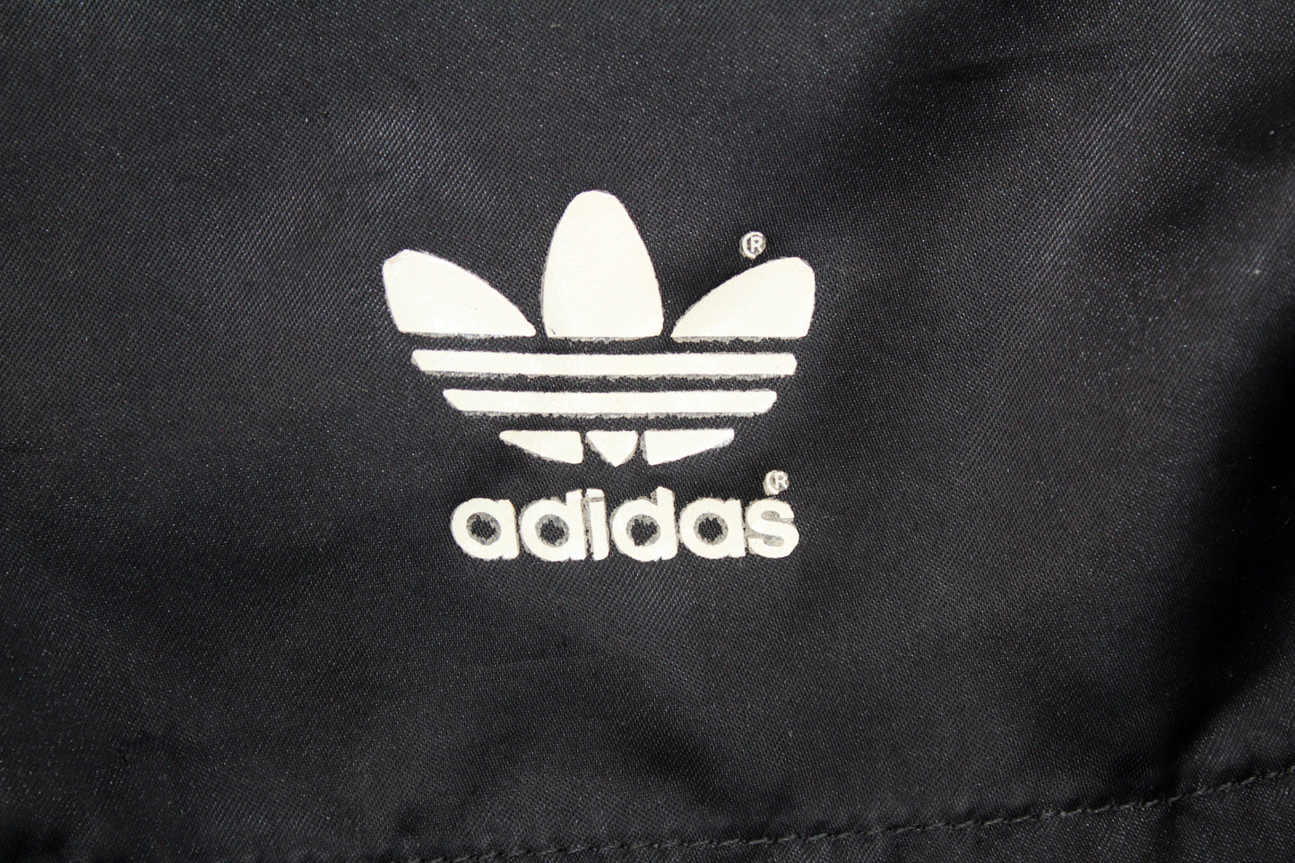 ADIDAS 80'S VINTAGE SHINY RUNNING SPRINTER NYLON SHORTS MEDIUM