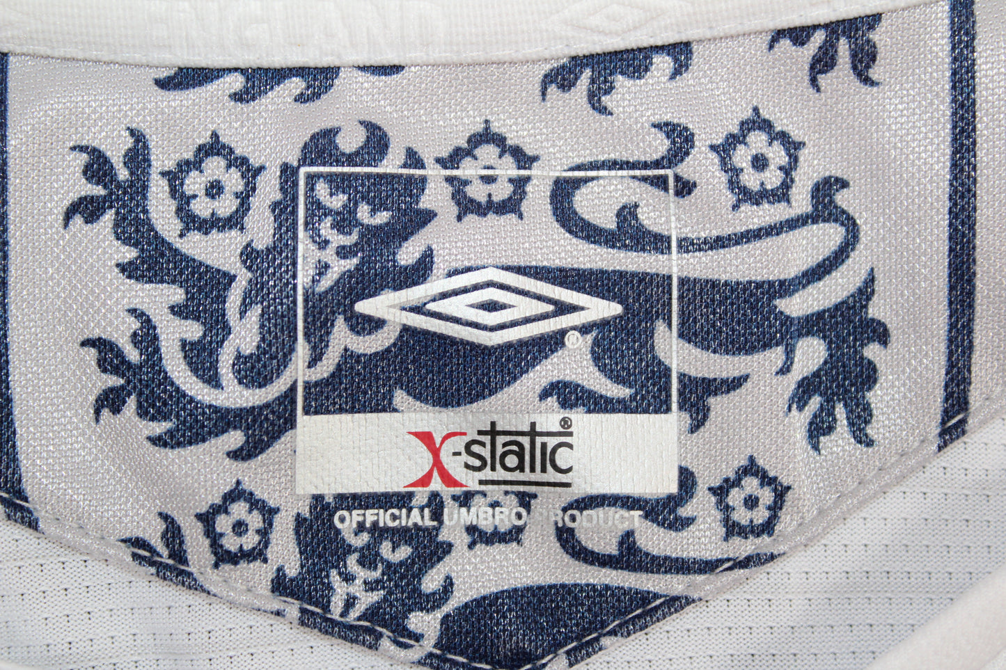 ENGLAND 2005-07 UMBRO HOME FOOTBALL SHIRT MEDIUM