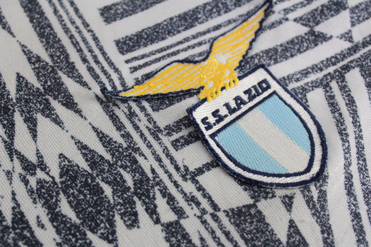 LAZIO 1994-95 VINTAGE UMBRO THIRD FOOTBALL SHIRT SMALL
