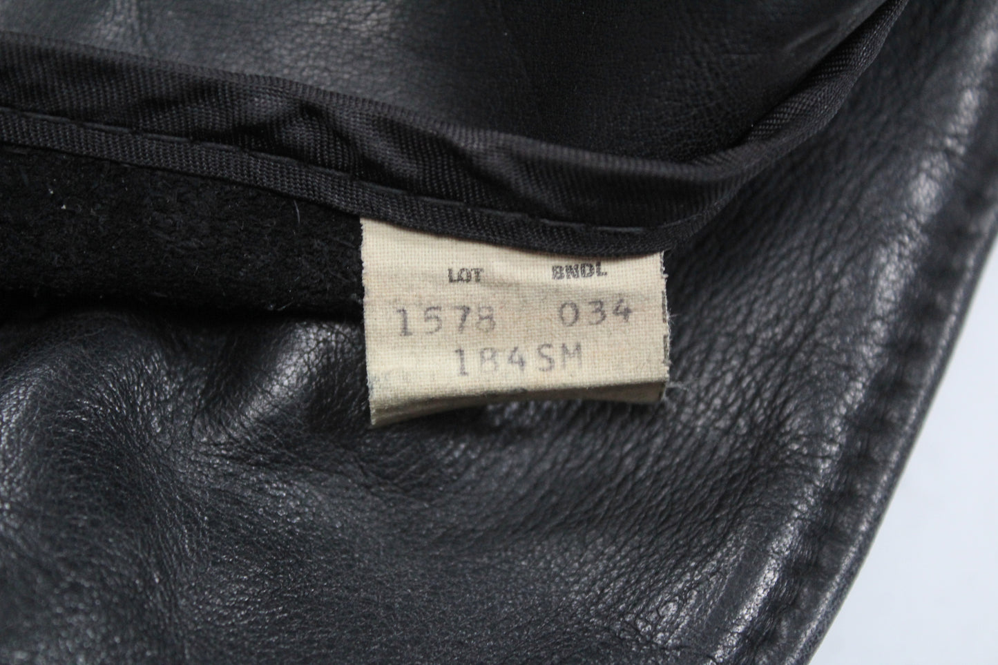 SCHOTT NYC 90'S VINTAGE LEATHER FLIGHT JACKET LARGE