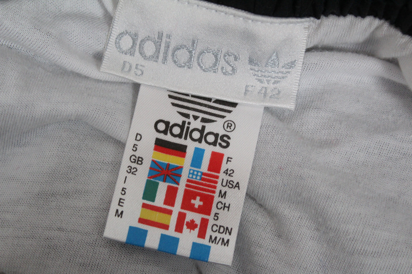 ADIDAS 90'S VINTAGE SHORTS D5 MEDIUM