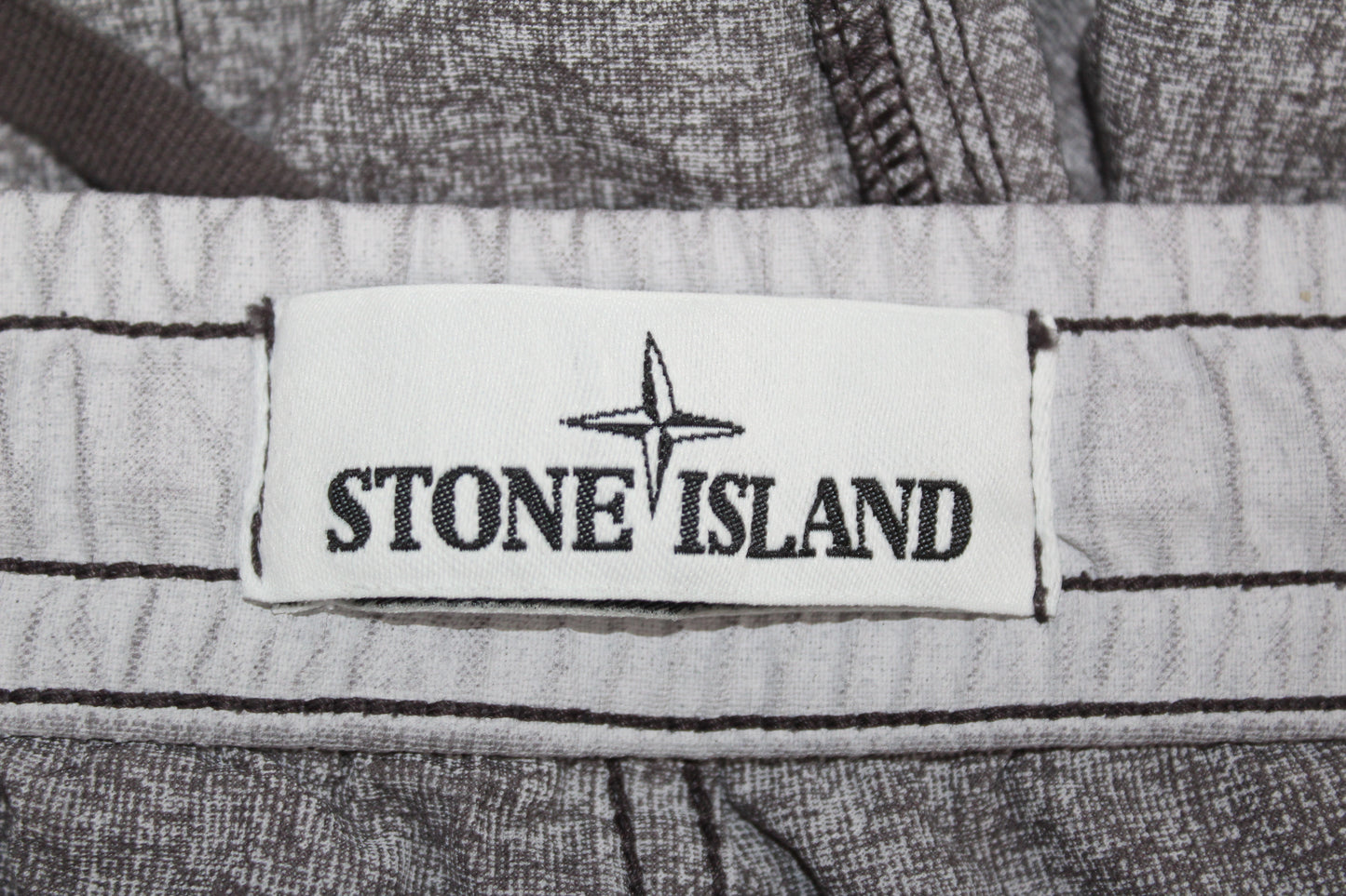 STONE ISLAND SS 2019 TYPE RE BERMUDA CARGO SHORTS W 33" LARGE