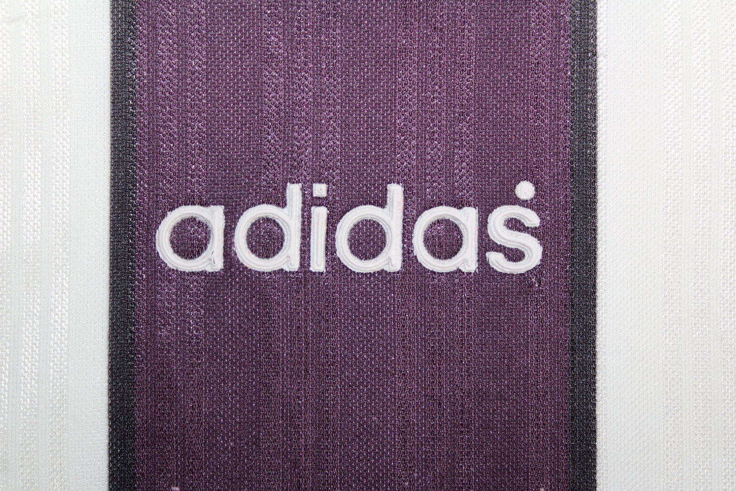ADIDAS 90'S VINTAGE TEMPLATE T-SHIRT LARGE