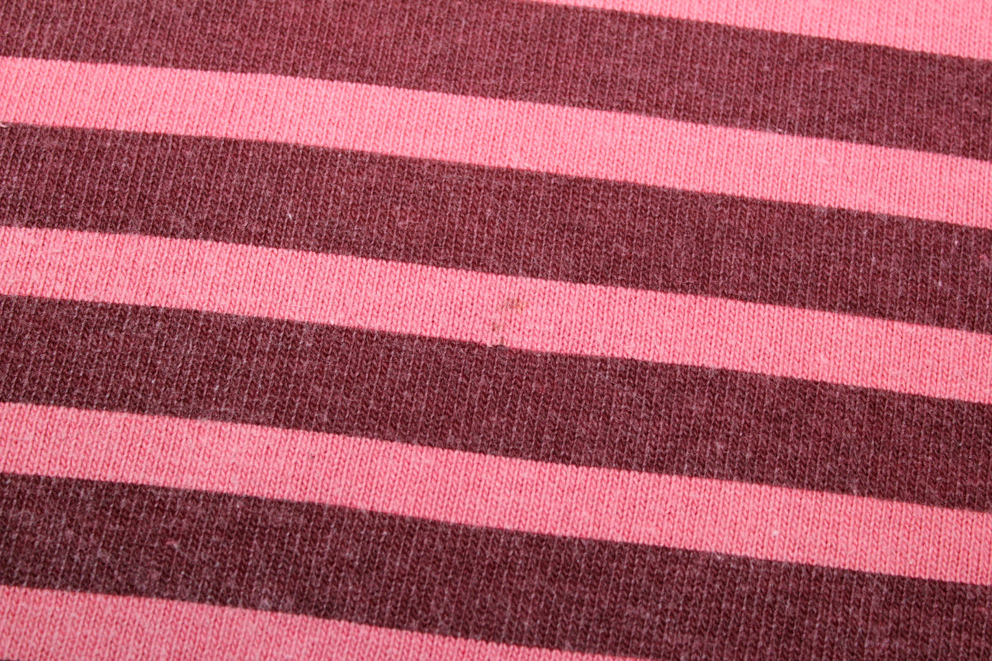 STONE ISLAND 80'S VINTAGE SPELL OUT STRIPED T-SHIRT LARGE