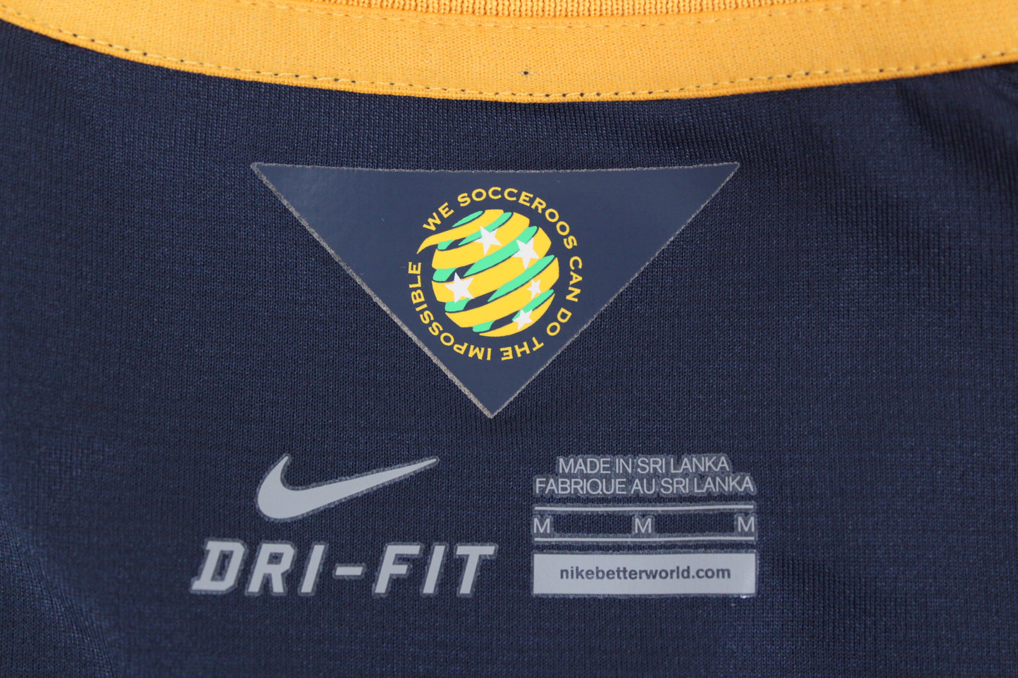 AUSTRALIA 2014-16 NIKE AWAY FOOTBALL SHIRT MEDIUM