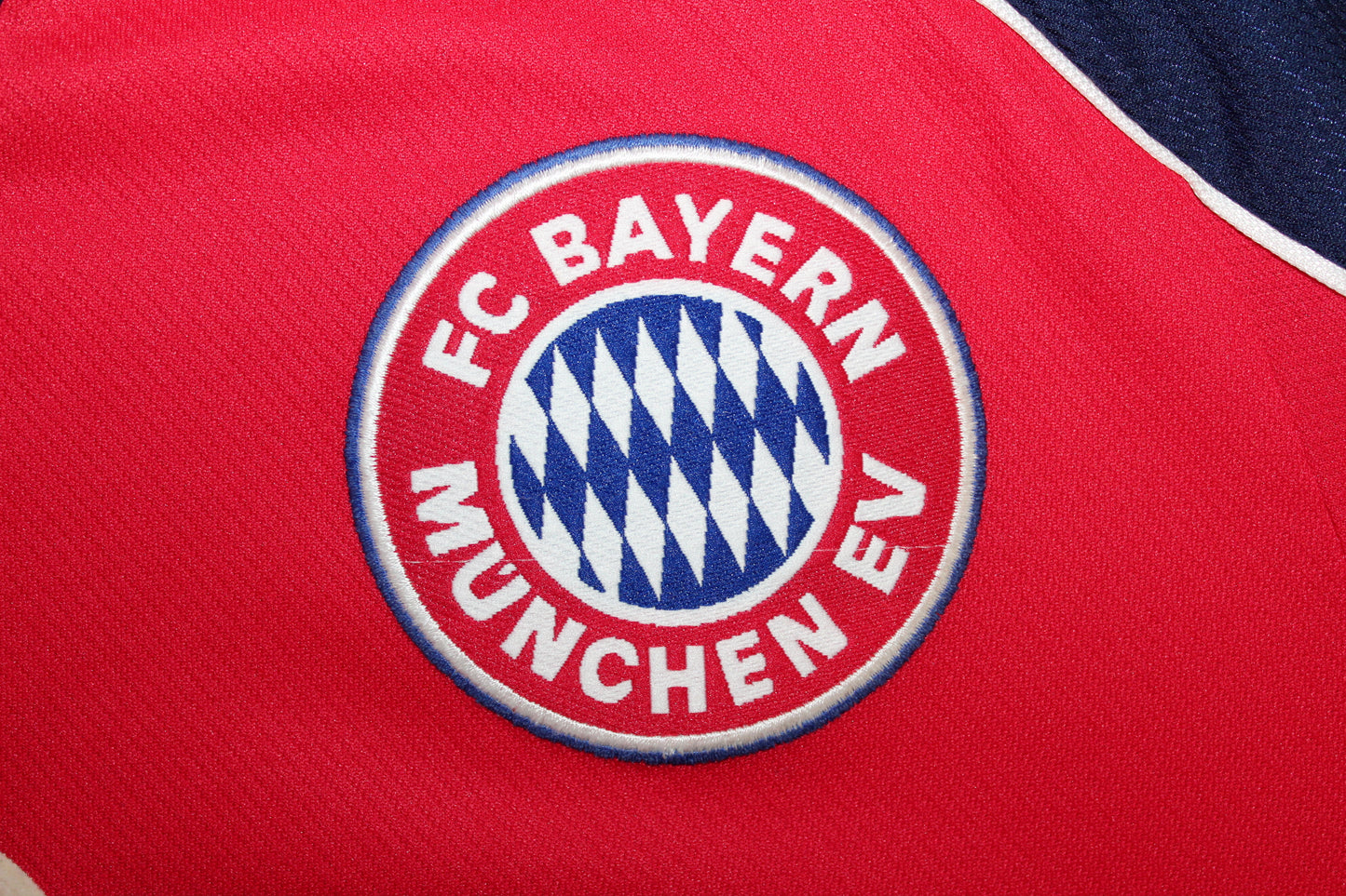 BAYERN MUNICH 1999-2001 VINTAGE ADIDAS HOME FOOTBALL SHIRT SMALL