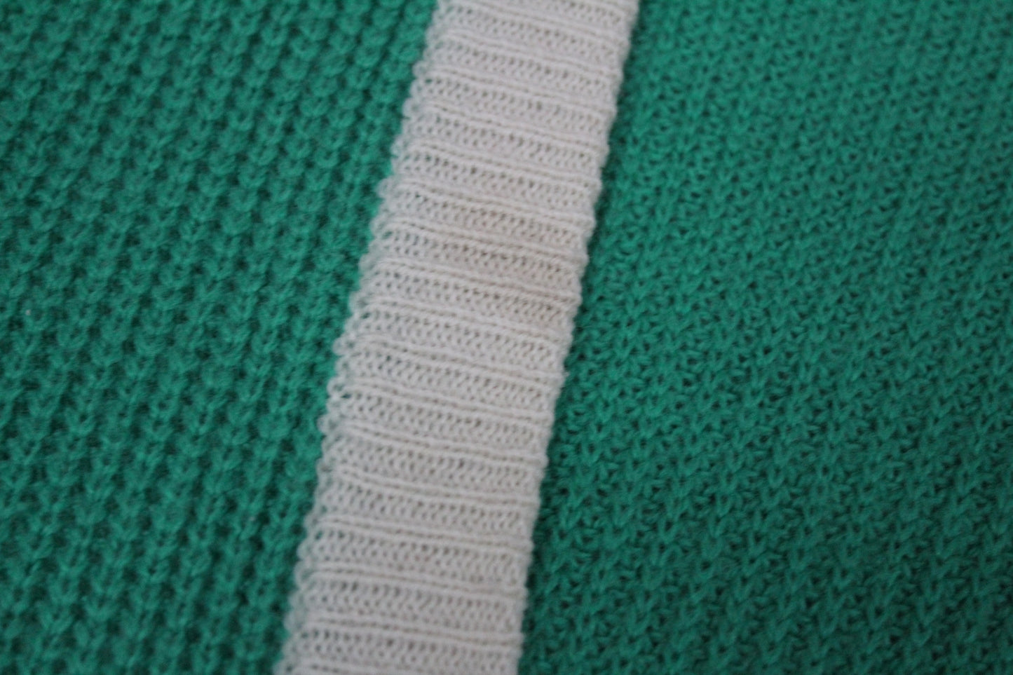 BENETTON 90'S VINTAGE KNIT WOOL CARDIGAN LARGE