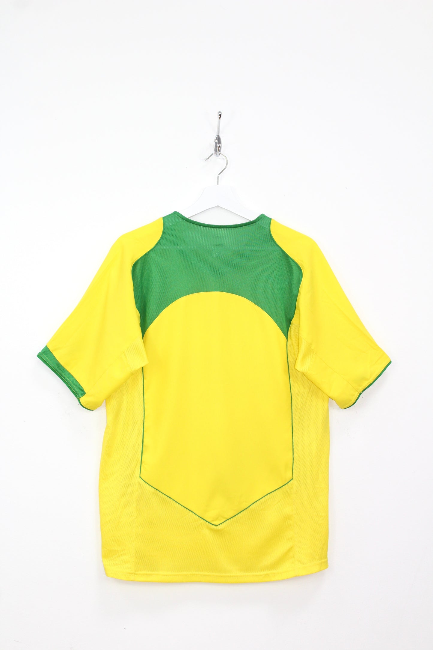 VINTAGE BRAZIL 2004 NIKE HOME FOOTBALL SHIRT MEDIUM