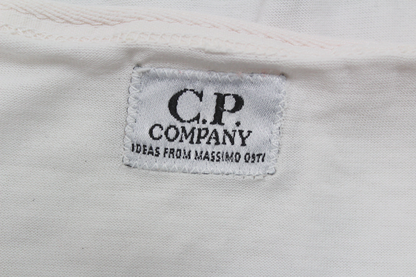 CP COMPANY IDEAS FROM MASSIMO OSTI 80'S VINTAGE SPELL OUT T-SHIRT MEDIUM