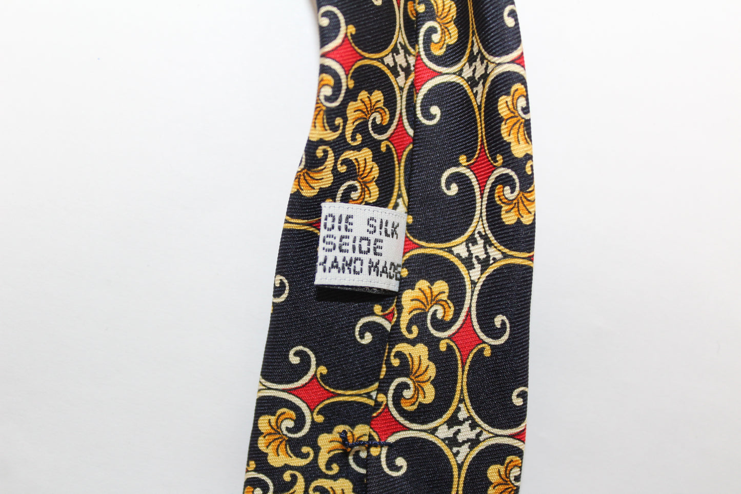 VINTAGE CHRISTIAN DIOR BAROQUE PATTERN SILK TIE