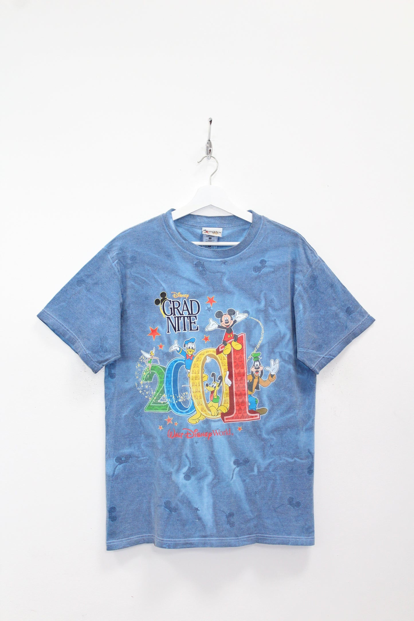 VINTAGE WALT DISNEY WORLD GRAD NITE 2001 GRAPHIC T-SHIRT