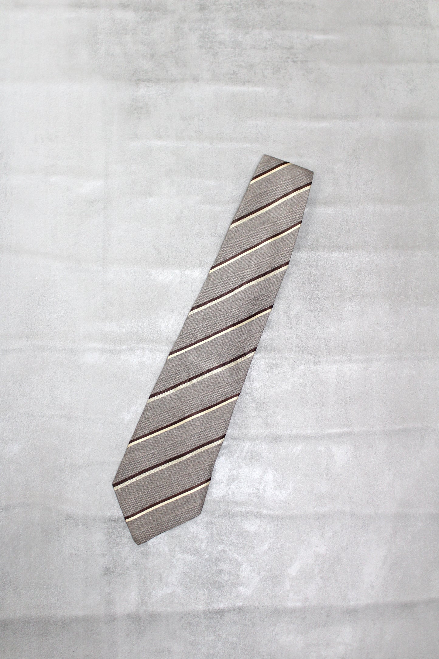 VINTAGE DOLCE & GABBANA PEEK A BOO PIN UP STRIPE PATTERN SILK TIE