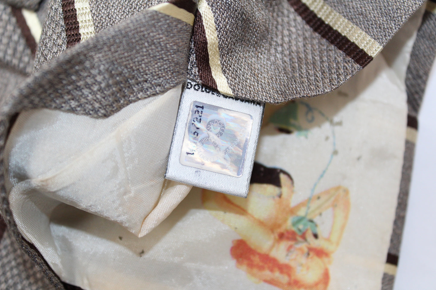 VINTAGE DOLCE & GABBANA PEEK A BOO PIN UP STRIPE PATTERN SILK TIE
