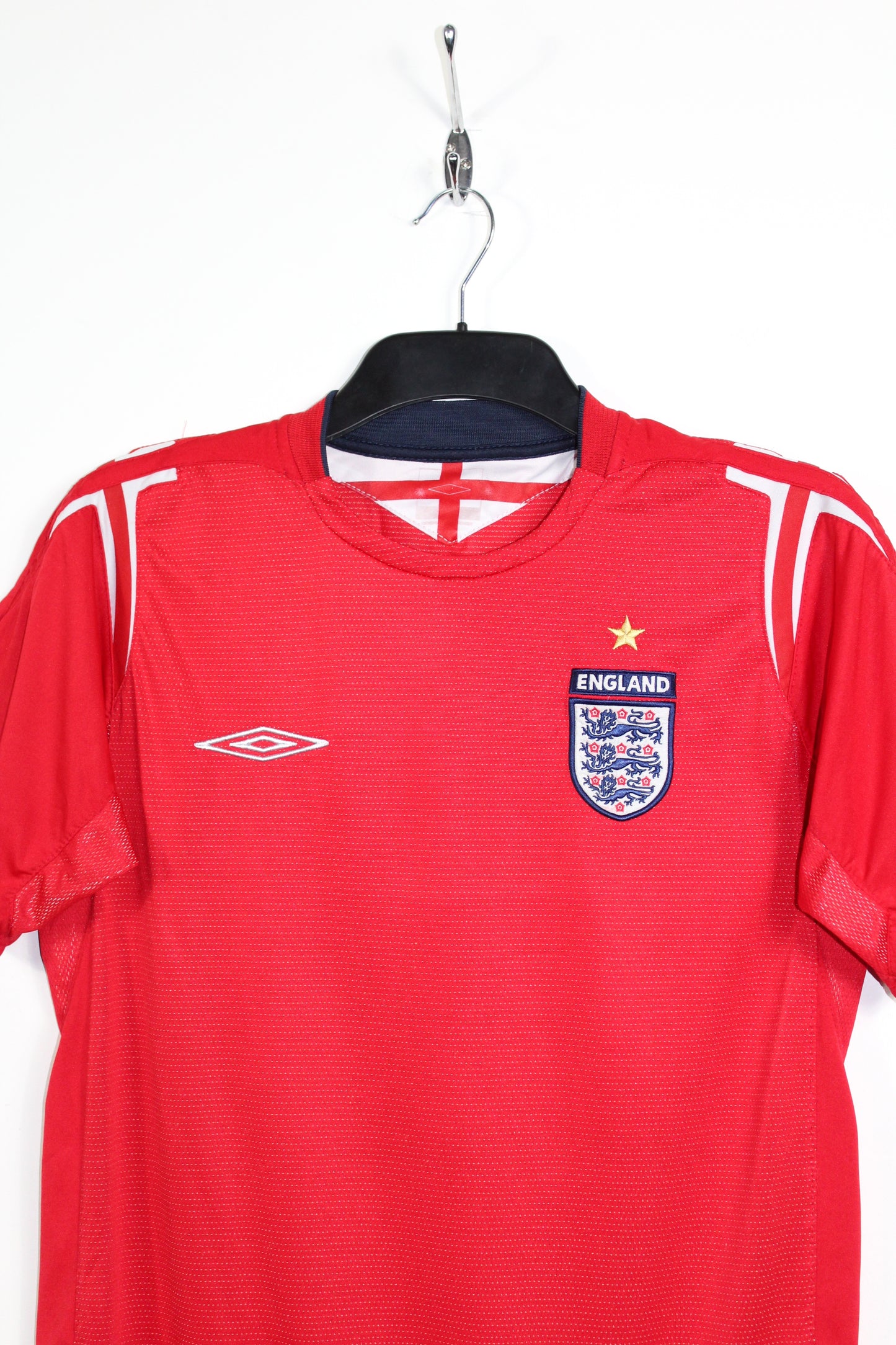 ENGLAND 2004-06 UMBRO AWAY FOOTBALL SHIRT SMALL