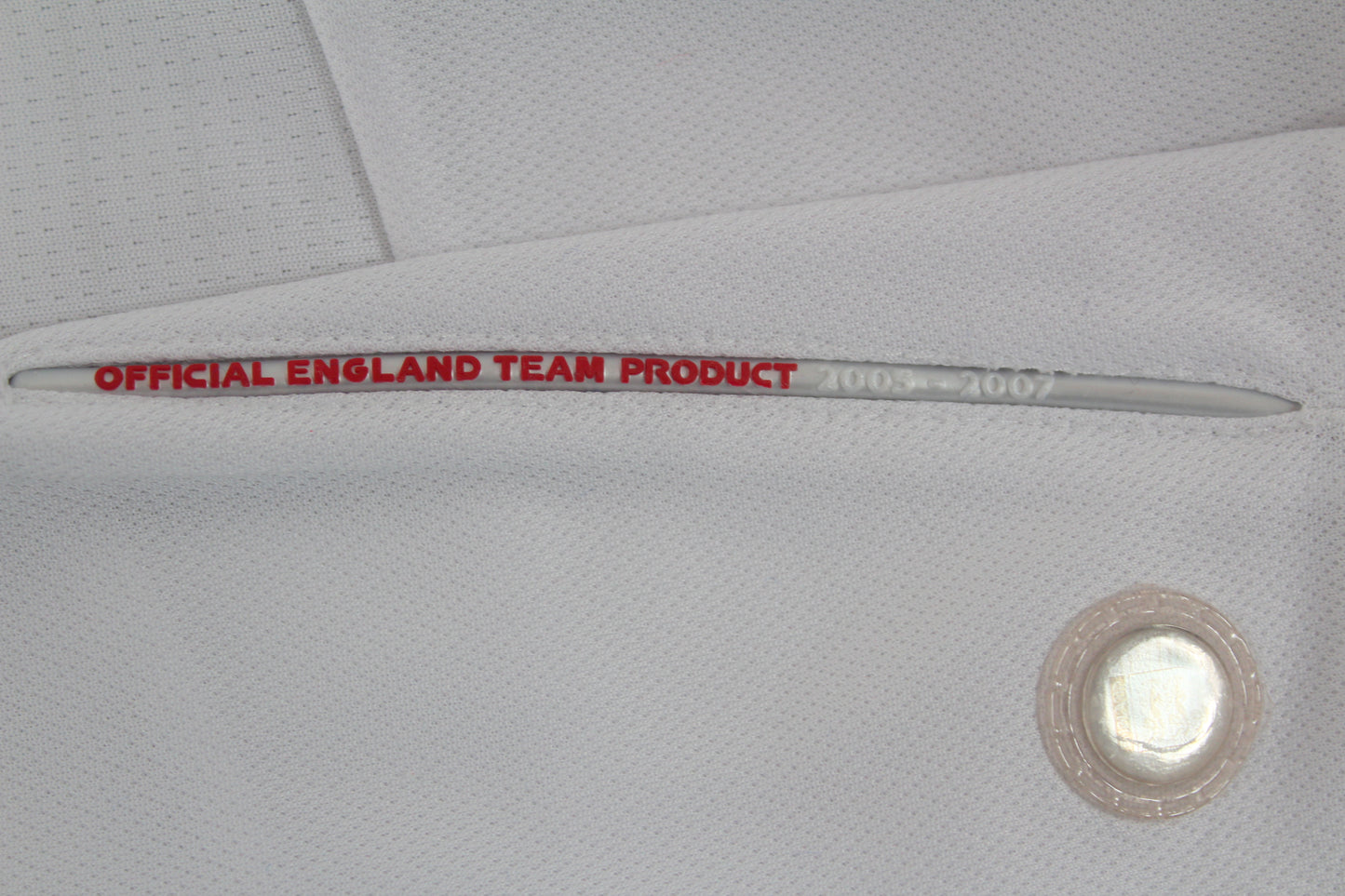 ENGLAND 2005-07 UMBRO HOME FOOTBALL SHIRT MEDIUM