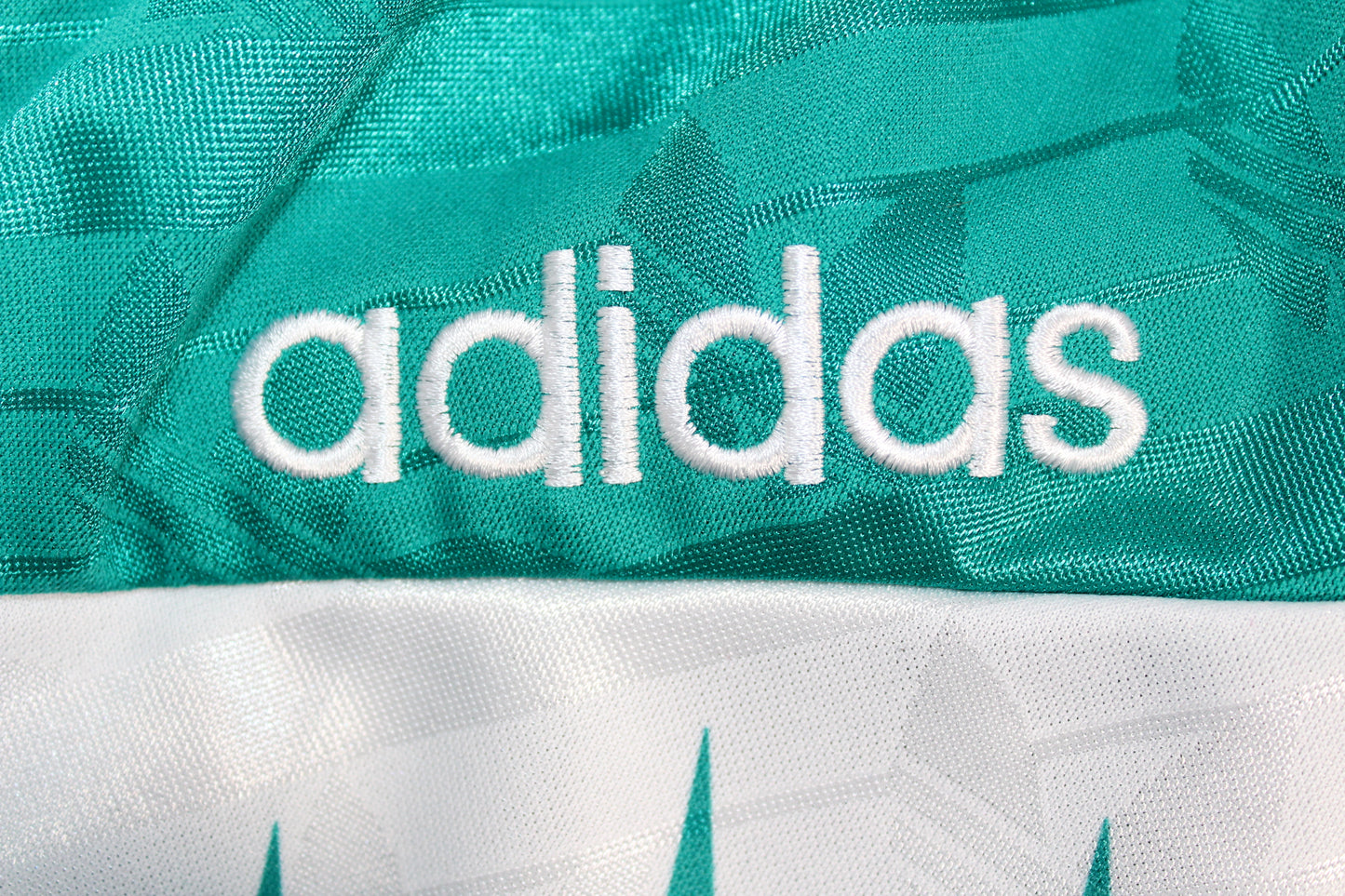 ADIDAS 90'S VINTAGE TEMPLATE FOOTBALL SHORTS LARGE