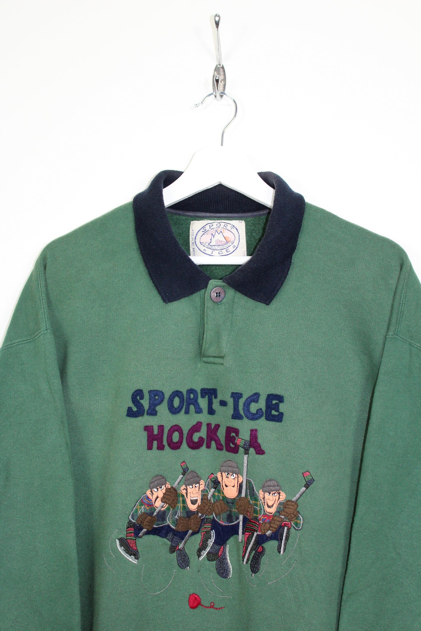 ICEBERG SPORT ICE 90'S VINTAGE EMBROIDERED ICE HOCKEY SCENE SWEATSHIRT XL