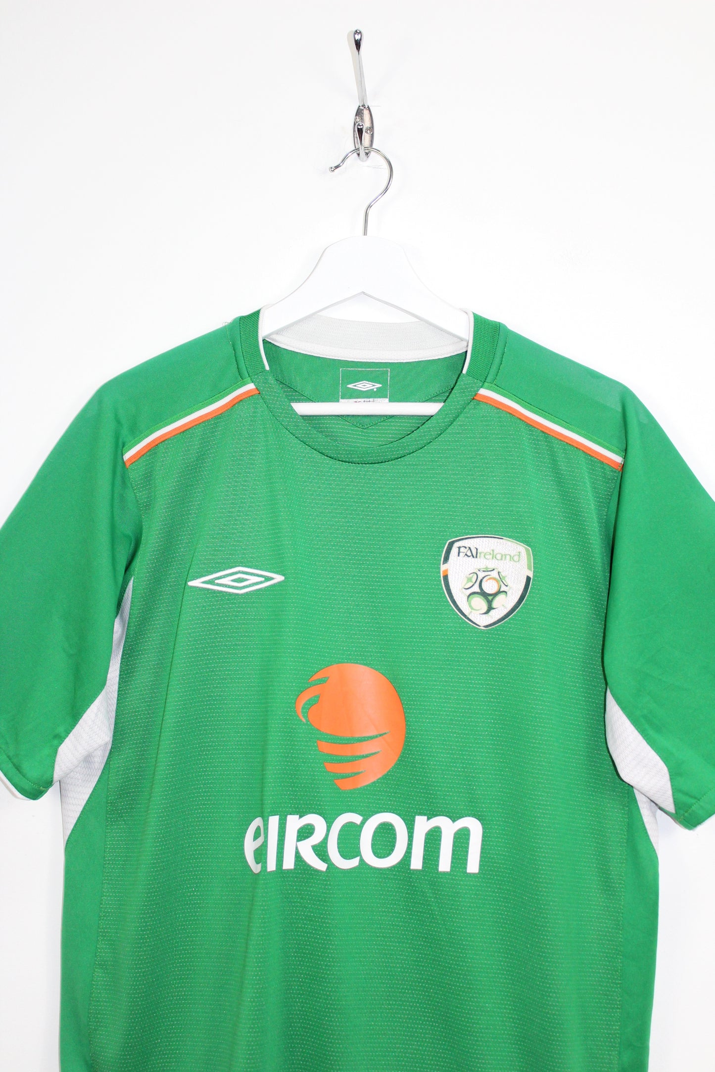 IRELAND 2004-06 UMBRO VINTAGE HOME FOOTBALL SHIRT #10 MEDIUM