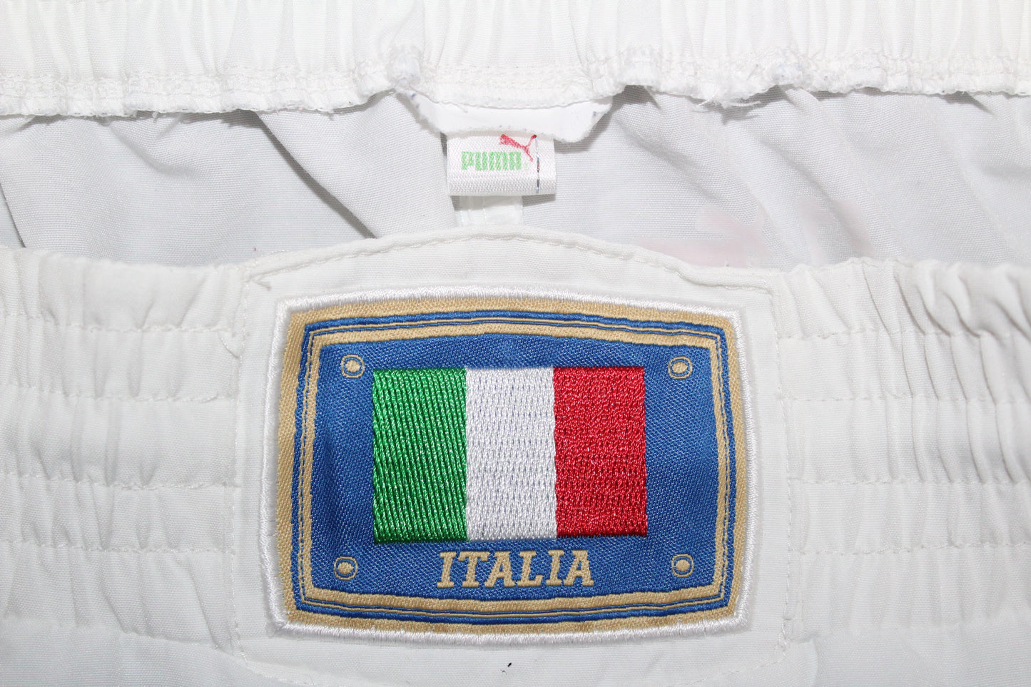 PUMA ITALY 2010-12 HOME FOOTBALL SHORTS SMALL