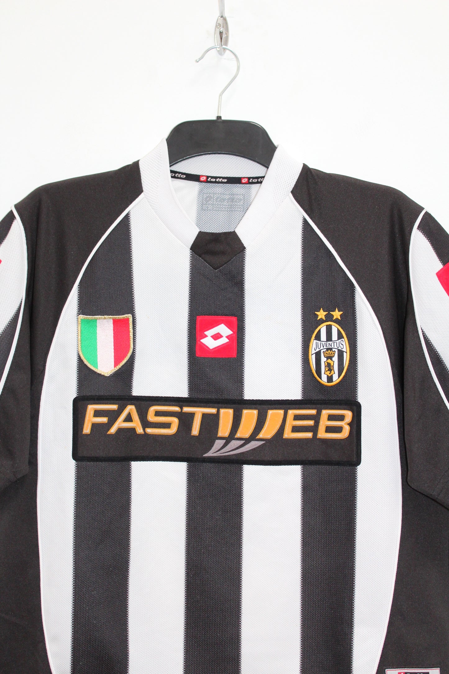 JUVENTUS 2002-03 VINTAGE LOTTO HOME FOOTBALL SHIRT MEDIUM