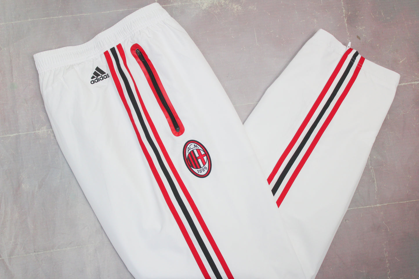 AC MILAN CHAMPIONS LEAGUE 2011-12 ADIDAS TRACKSUIT BOTTOMS XL