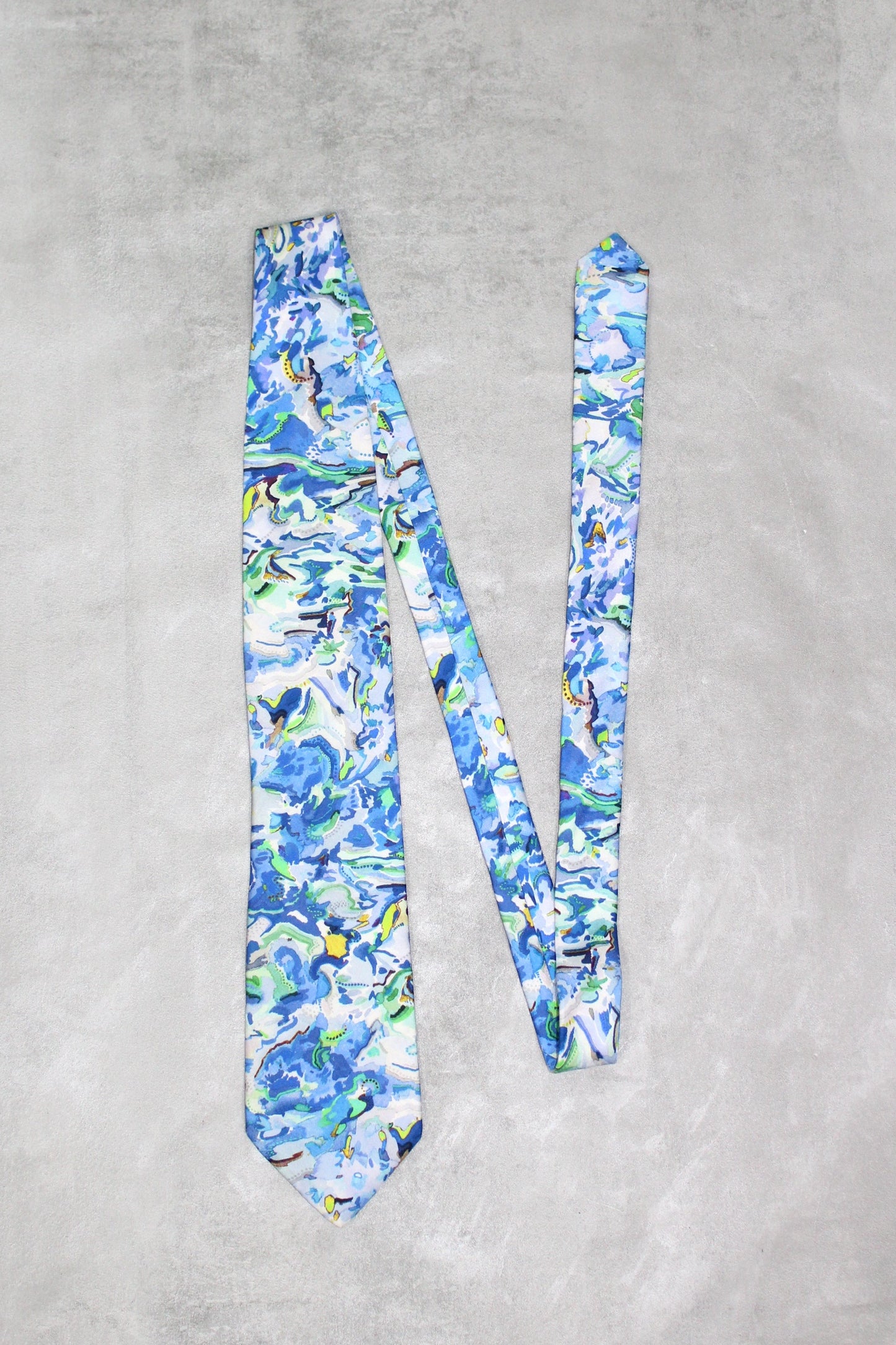 VINTAGE MISSONI BLUE ABSTRACT PATTERN SILK TIE