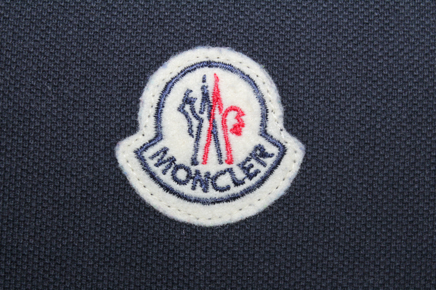 MONCLER EMBROIDERED LOGO SHORT SLEEVE SLIM FIT POLO SHIRT LARGE