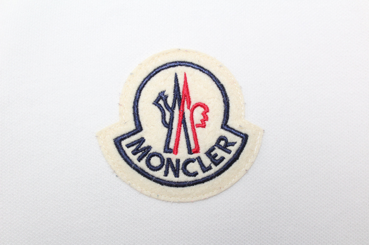 MONCLER EMBROIDERED LOGO LONG SLEEVE SLIM FIT POLO SHIRT MEDIUM