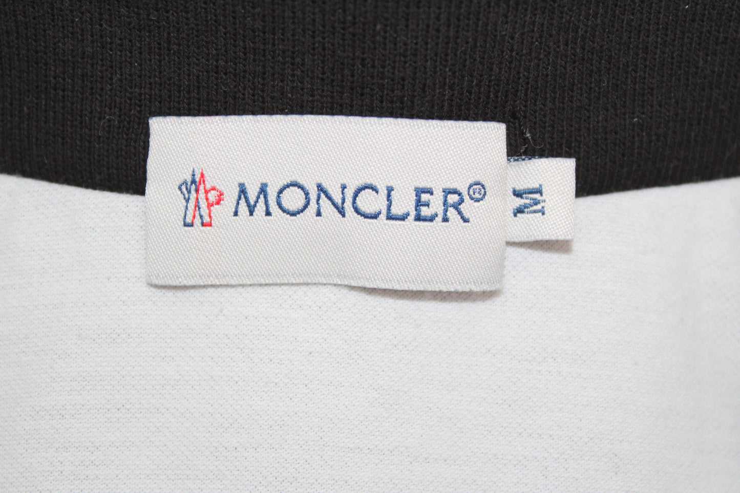 MONCLER EMBROIDERED LOGO SHORTS SLEEVE POLO SHIRT MEDIUM