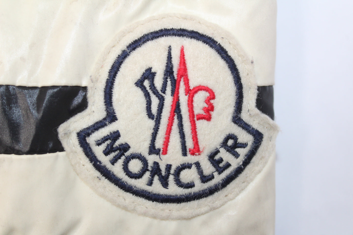 MONCLER ERIC PADDED DOWN PUFFER JACKET SIZE 3,MEDIUM