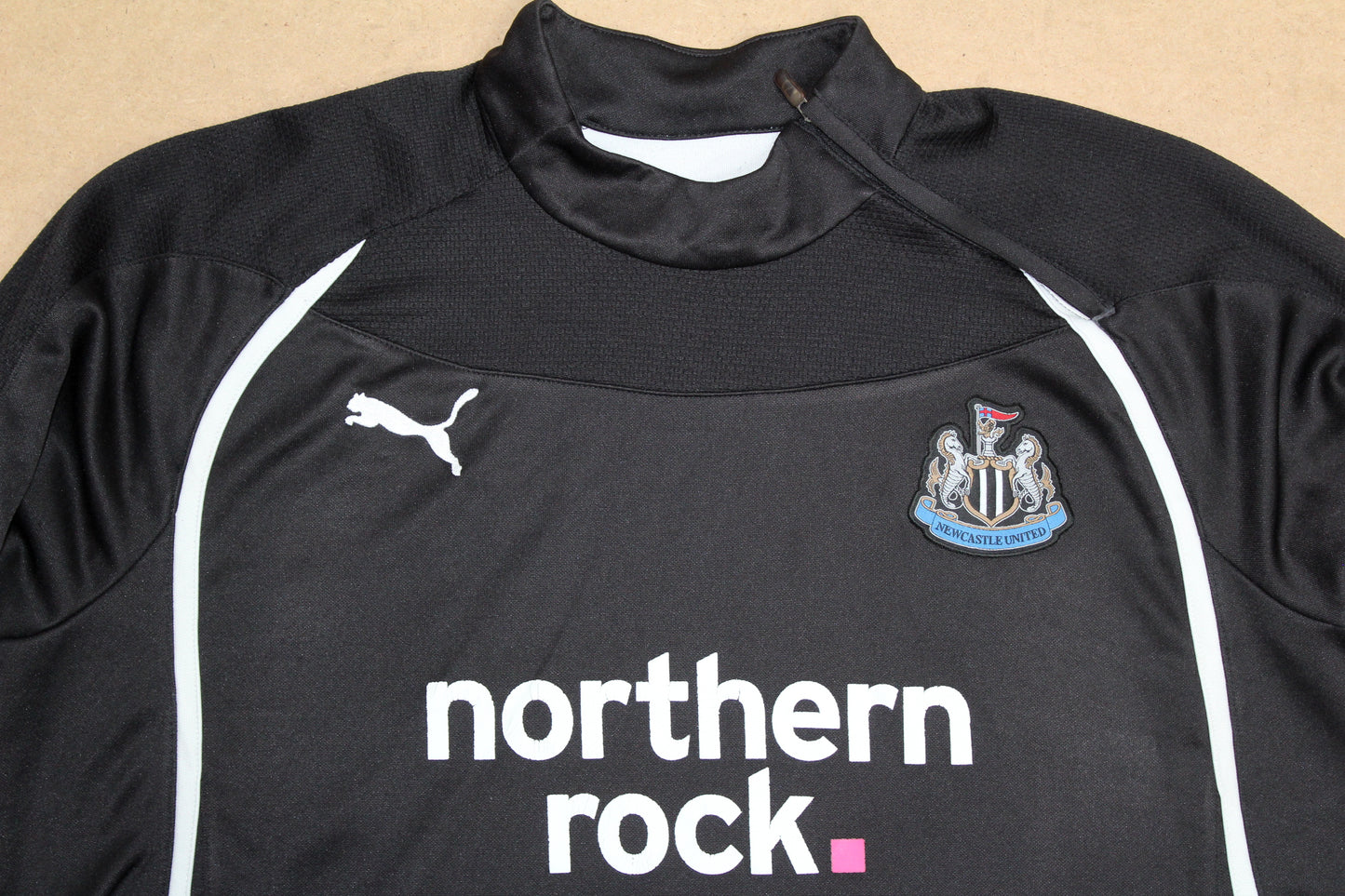 NEWCASTLE UNITED  2010-2011 PUMA TRAINING SWEATSHIRT LARGE