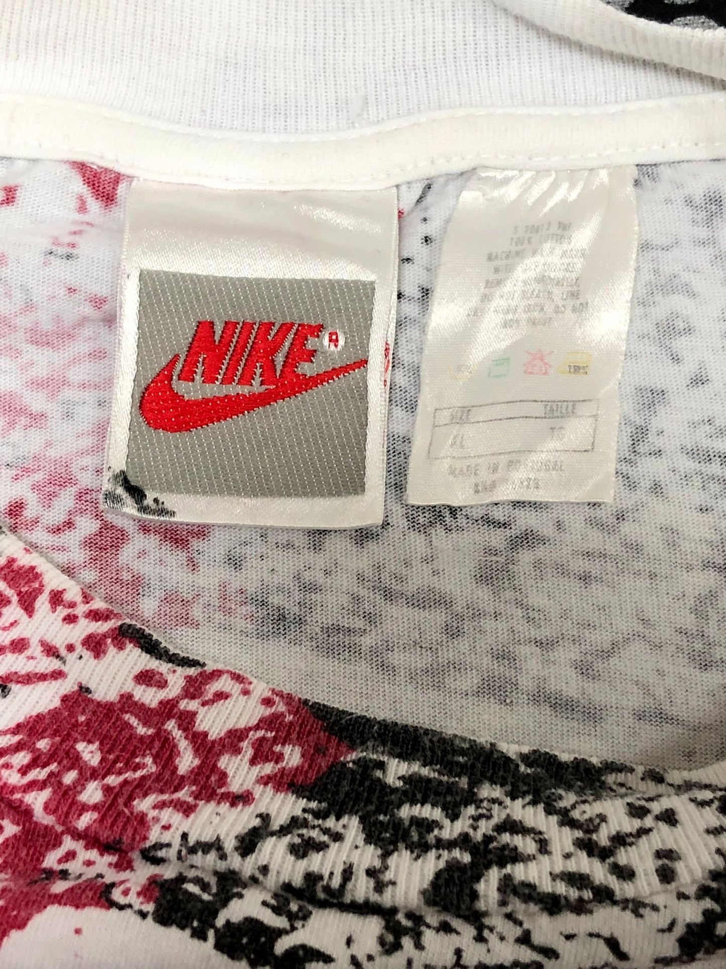 NIKE 90'S VINTAGE ALL OVER PRINT T-SHIRT XL