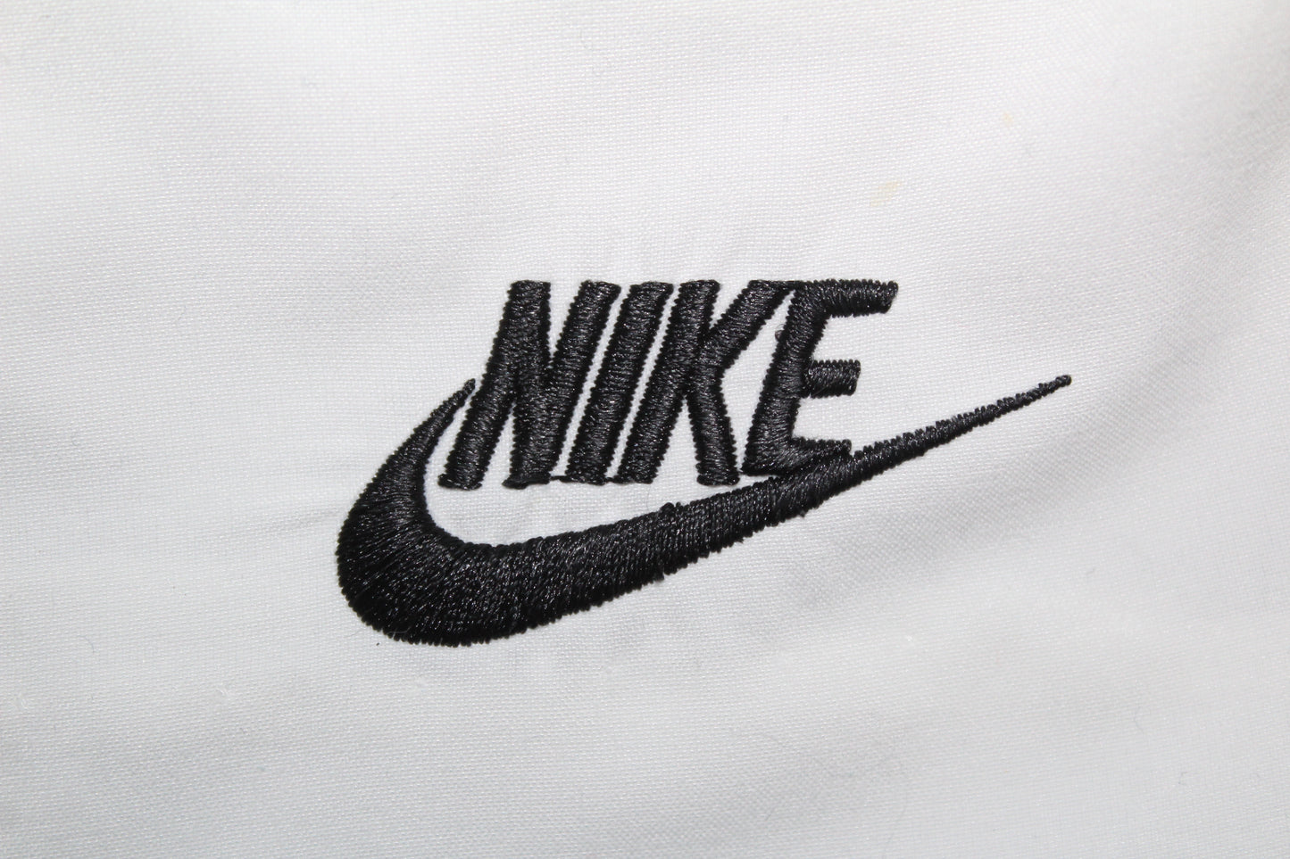 NIKE 90'S VINTAGE TENNIS SHORTS LARGE