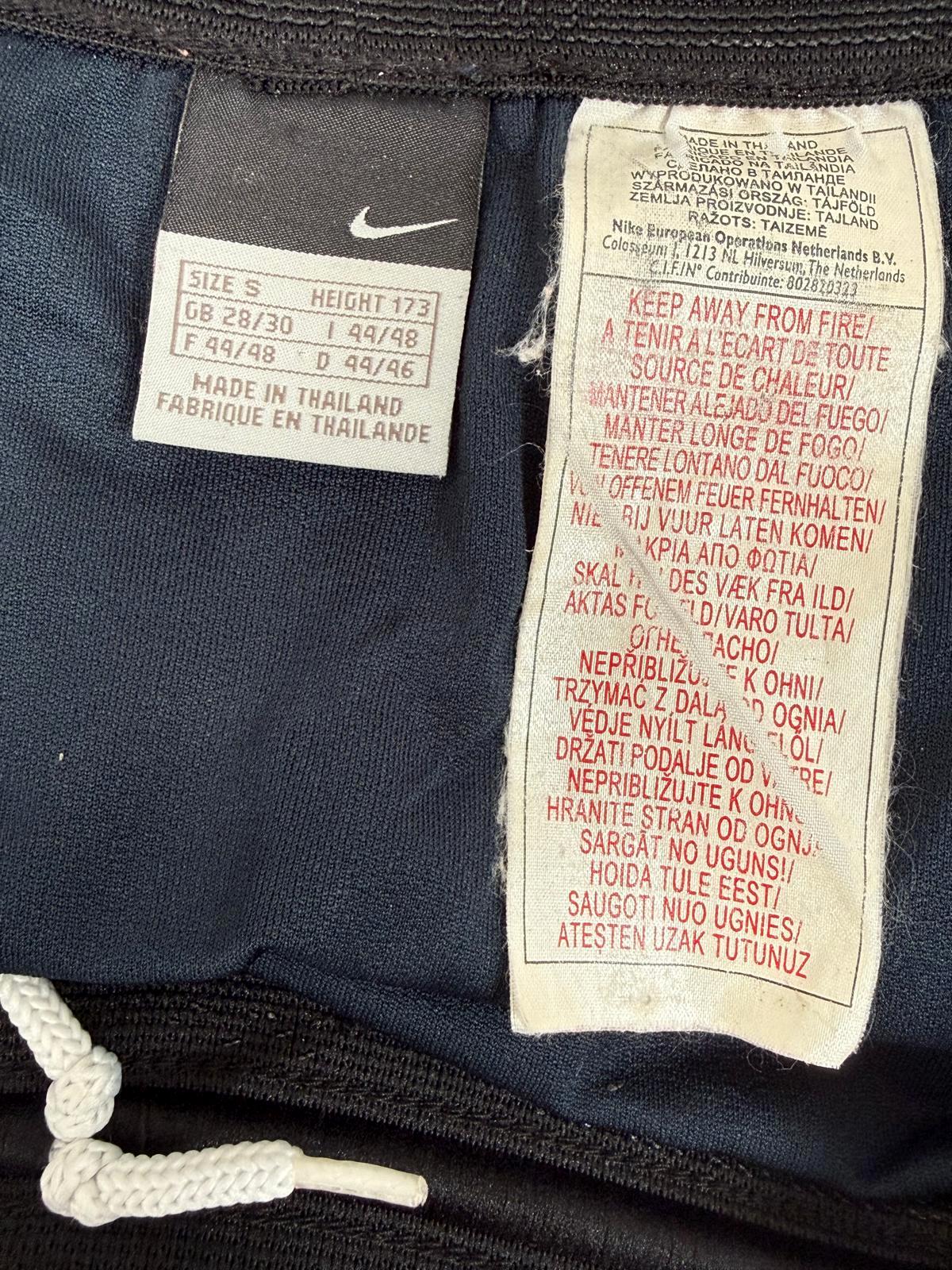 VINTAGE NIKE TOTAL 90 SHORTS MEDIUM