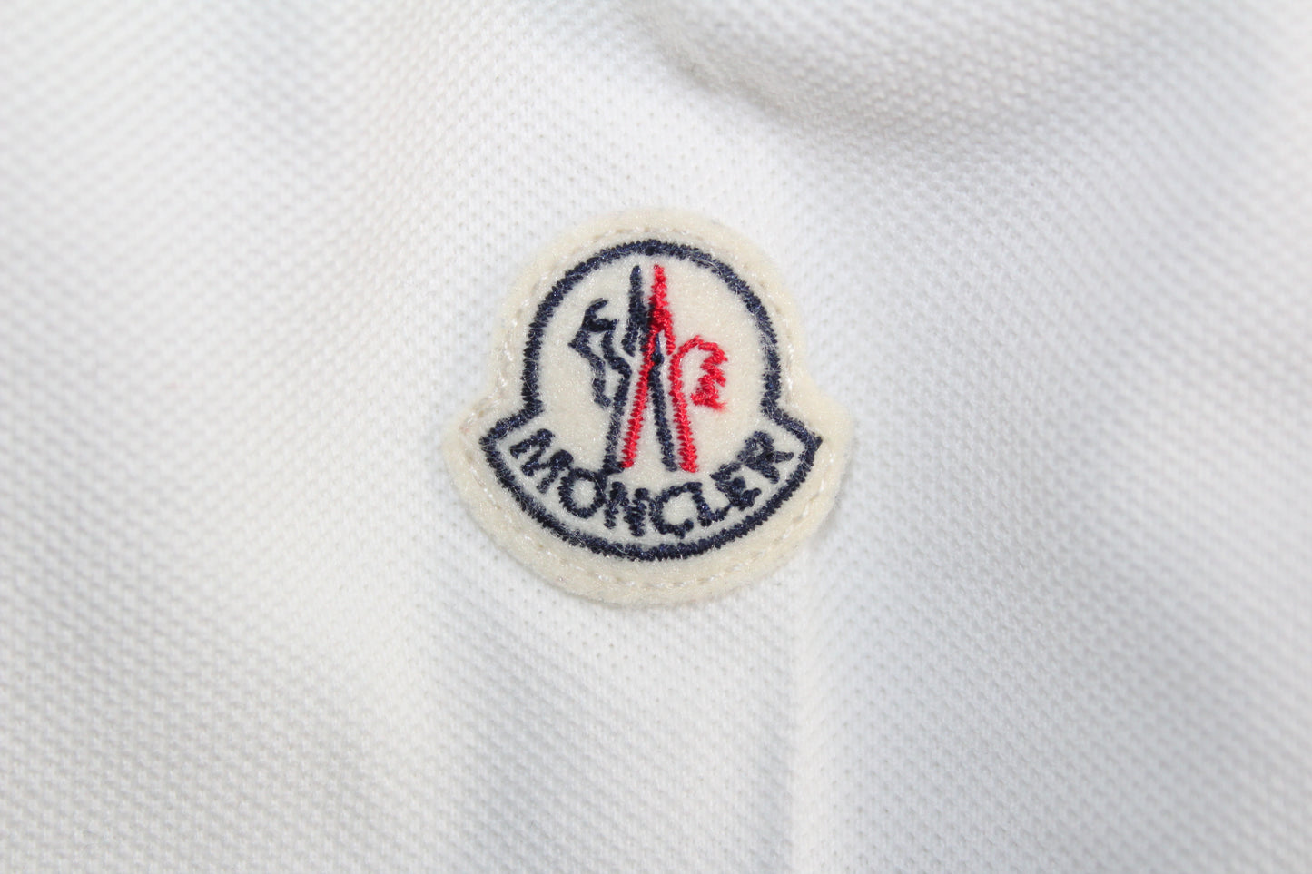 MONCLER EMBROIDERED LOGO SHORTS SLEEVE POLO SHIRT SMALL