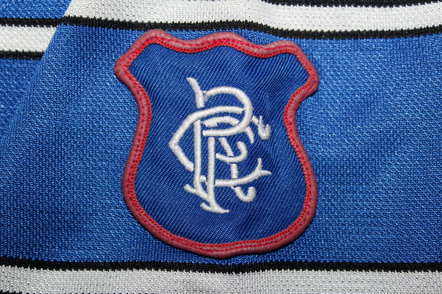 RANGERS 1997-99 NIKE VINTAGE TRAINING FOOTBALL SHIRT SMALL