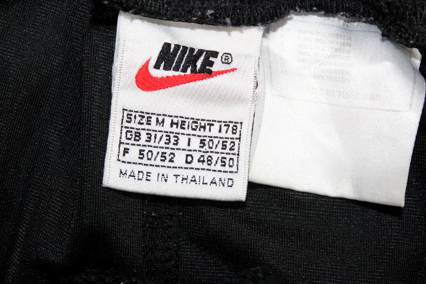 NIKE 90'S VINTAGE BASKETBALL SHORTS MEDIUM