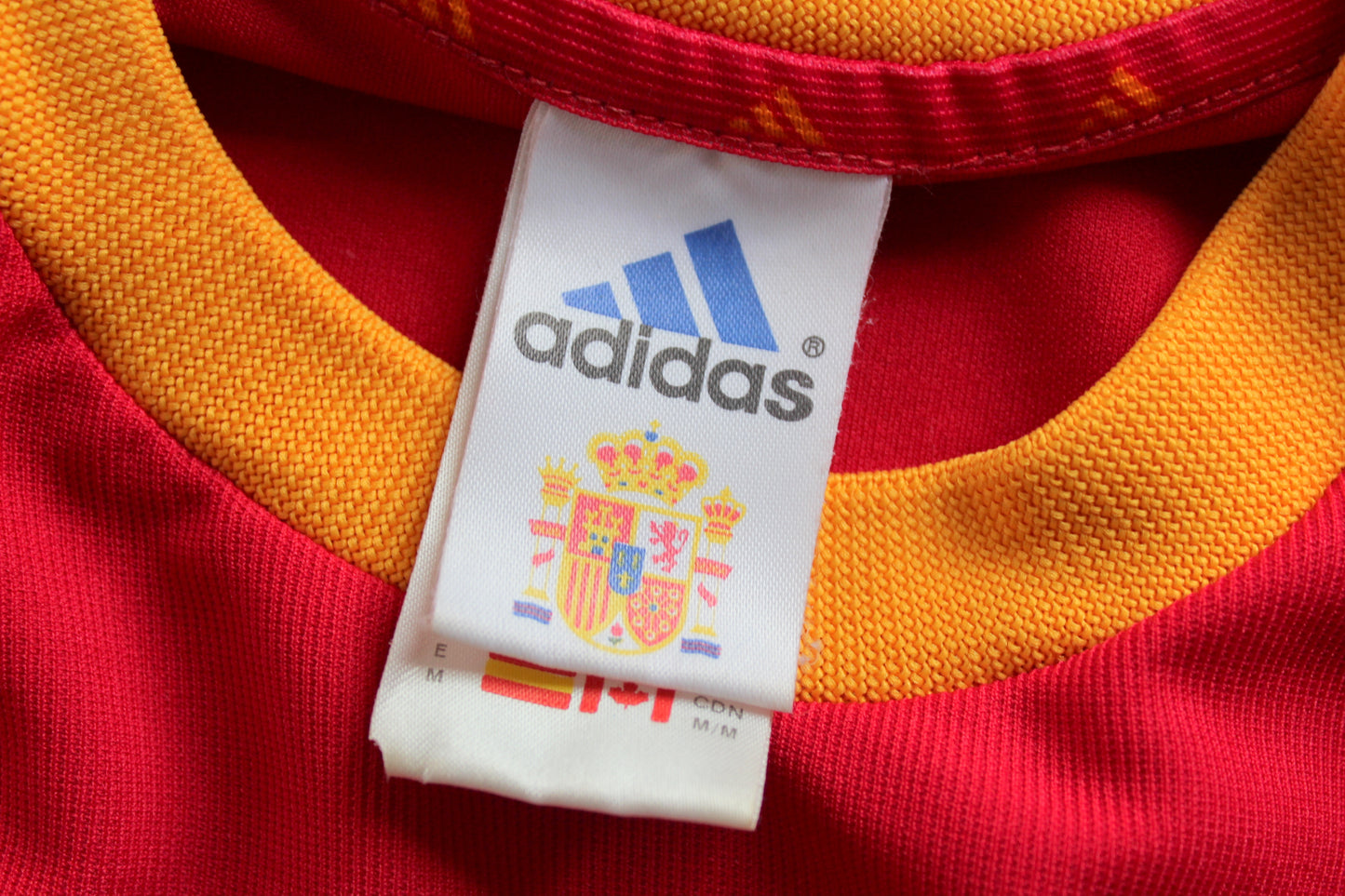 SPAIN WORLD CUP 2002 VINTAGE ADIDAS HOME FOOTBALL SHIRT MEDIUM