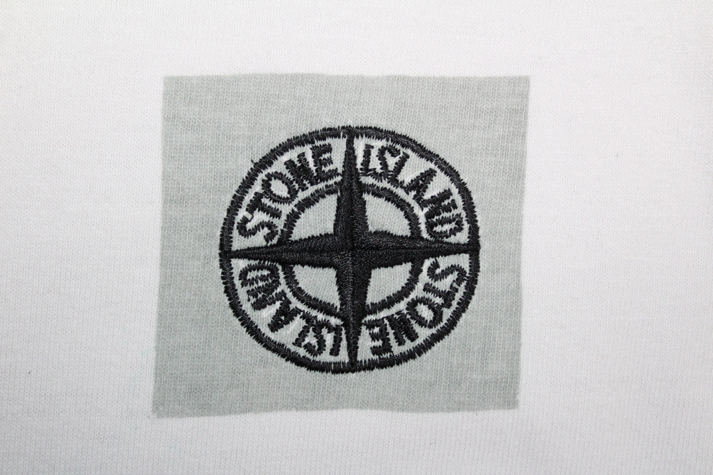 VINTAGE STONE ISLAND SS 2001 HALF ZIP COMPASS LOGO T-SHIRT LARGE