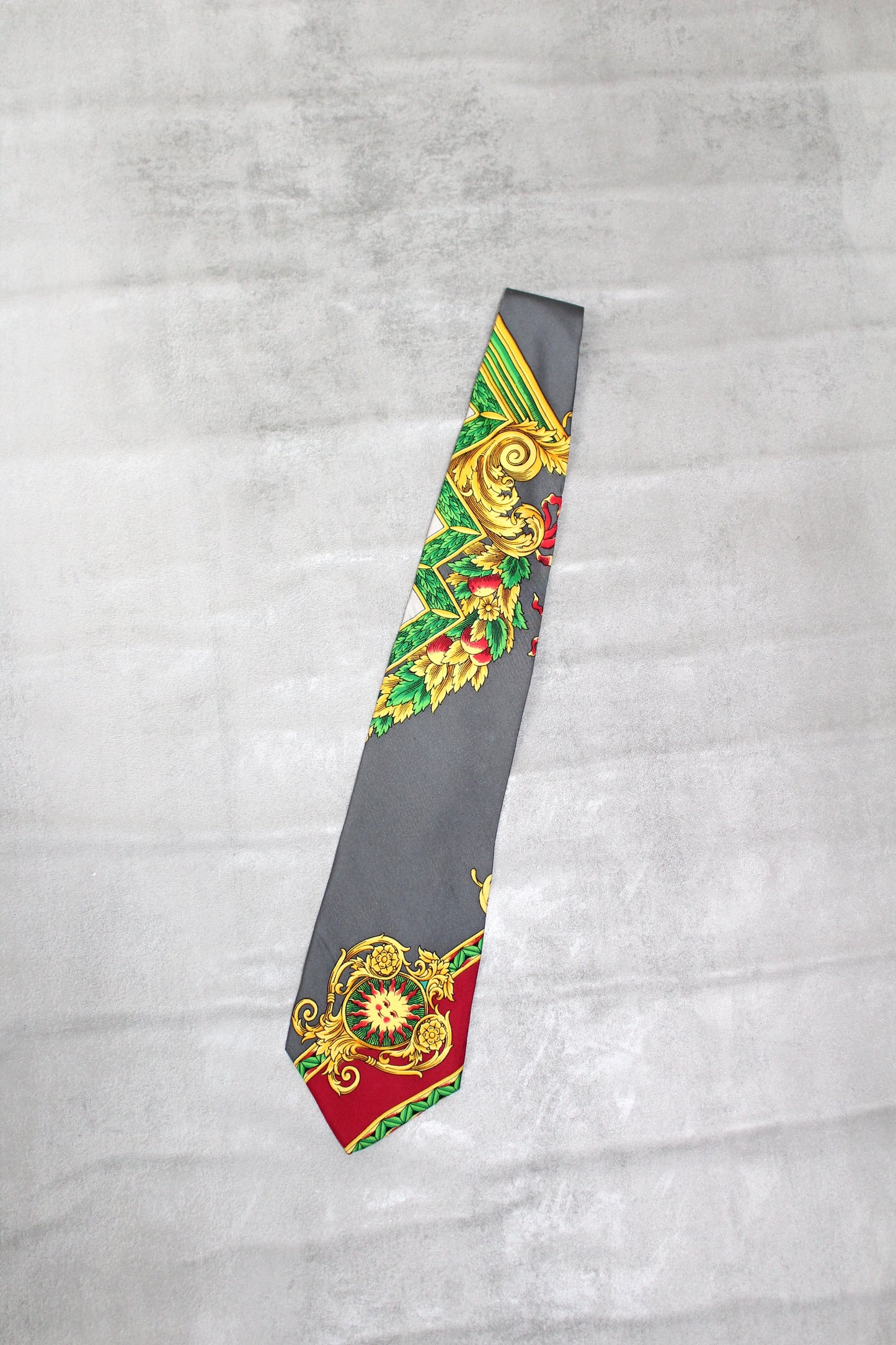 VINTAGE GIANNI VERSACE BAROQUE PATTERN SILK TIE