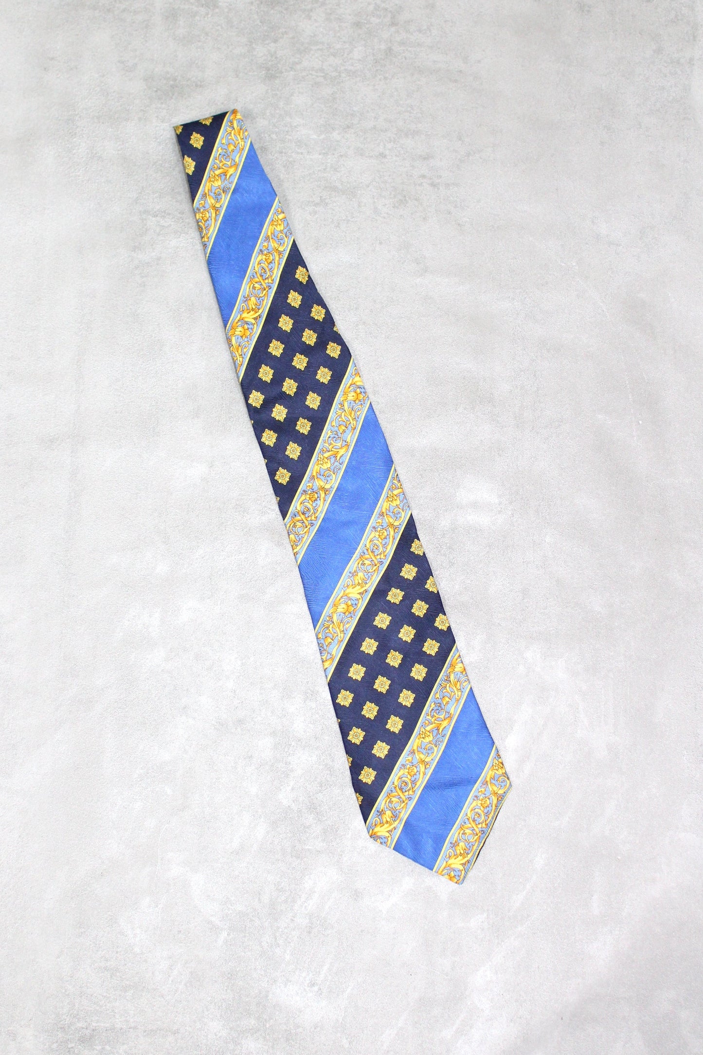 VINTAGE GIANNI VERSACE BAROQUE PATTERN SILK TIE