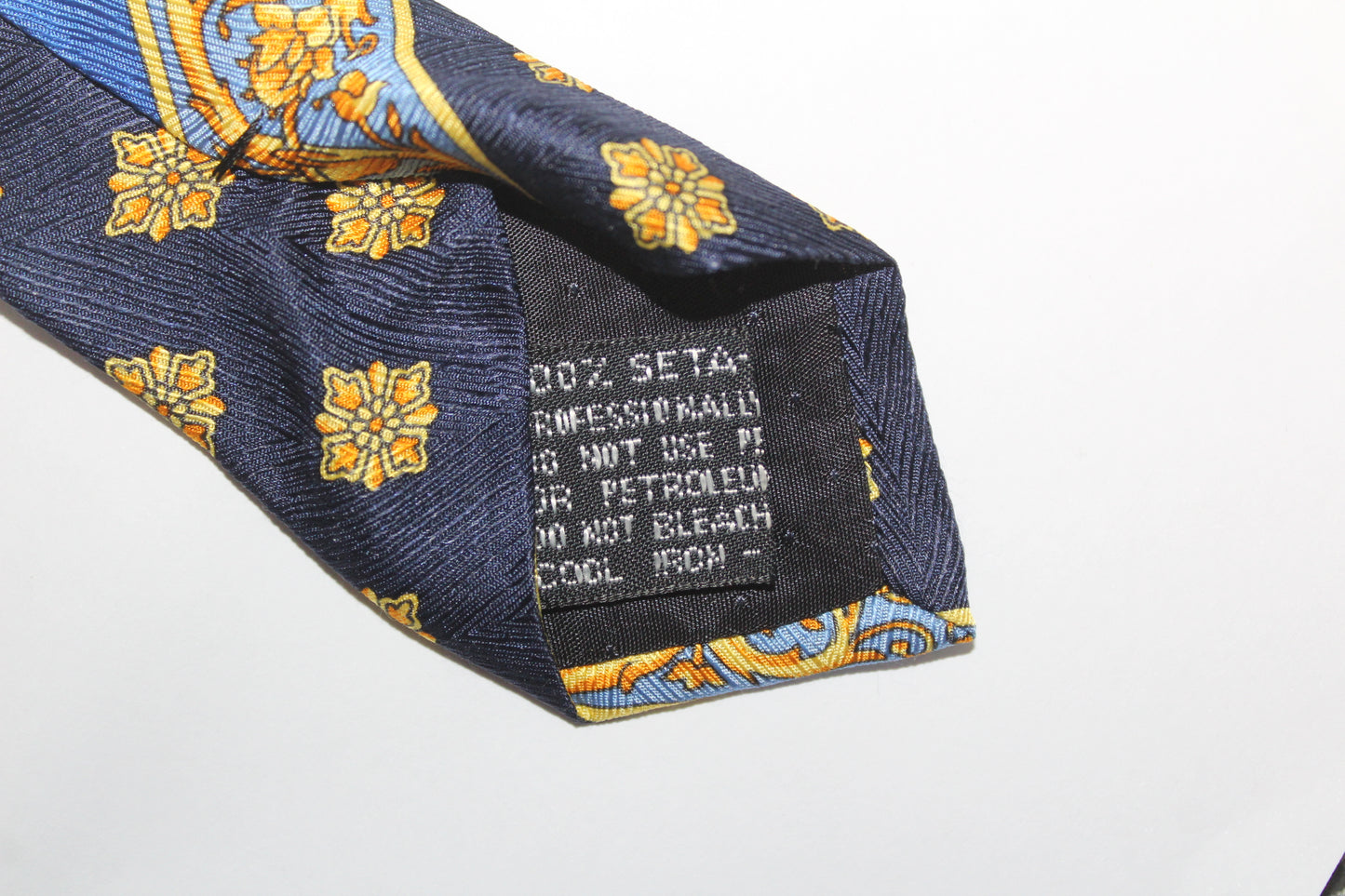 VINTAGE GIANNI VERSACE BAROQUE PATTERN SILK TIE