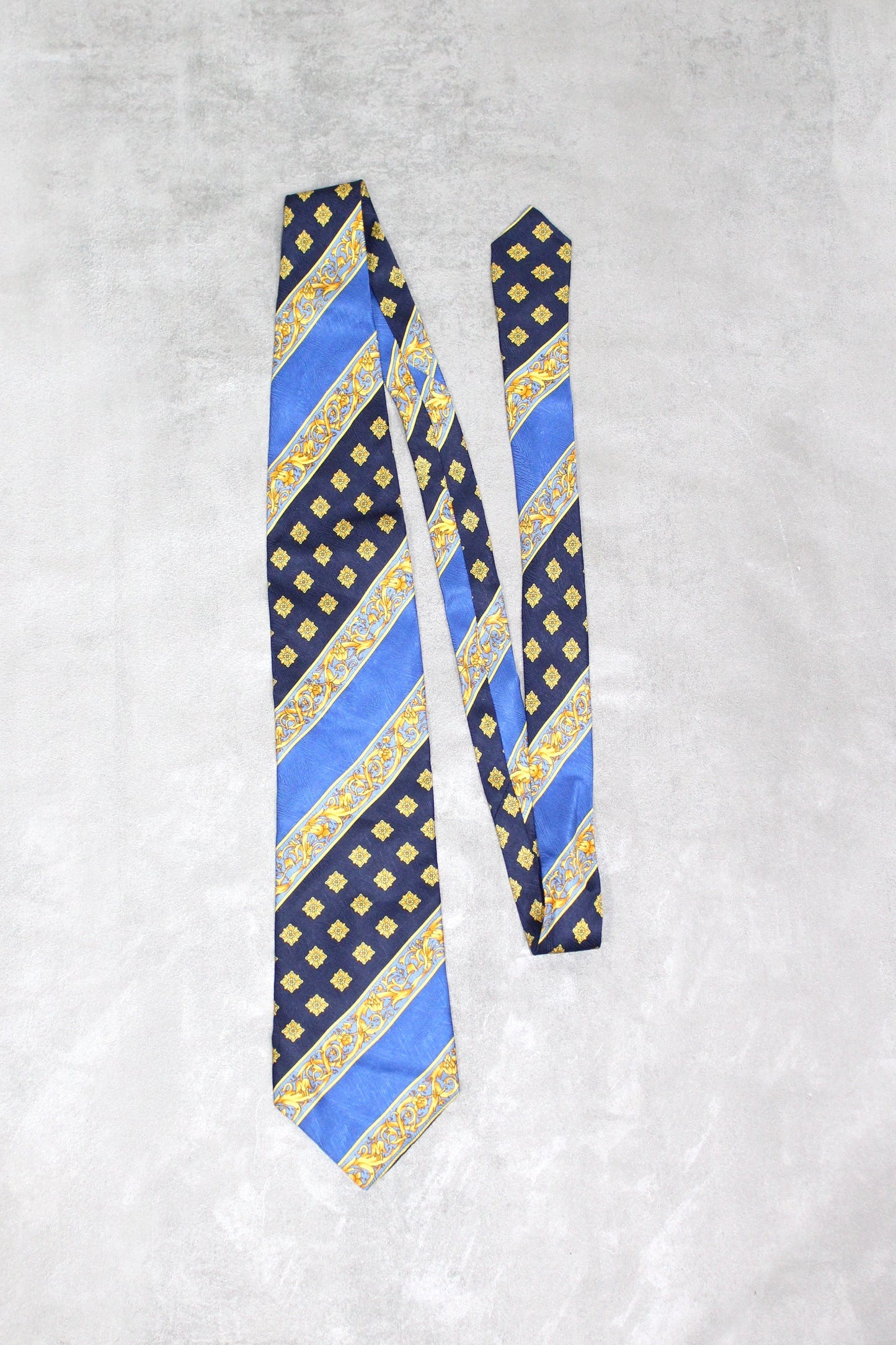 VINTAGE GIANNI VERSACE BAROQUE PATTERN SILK TIE