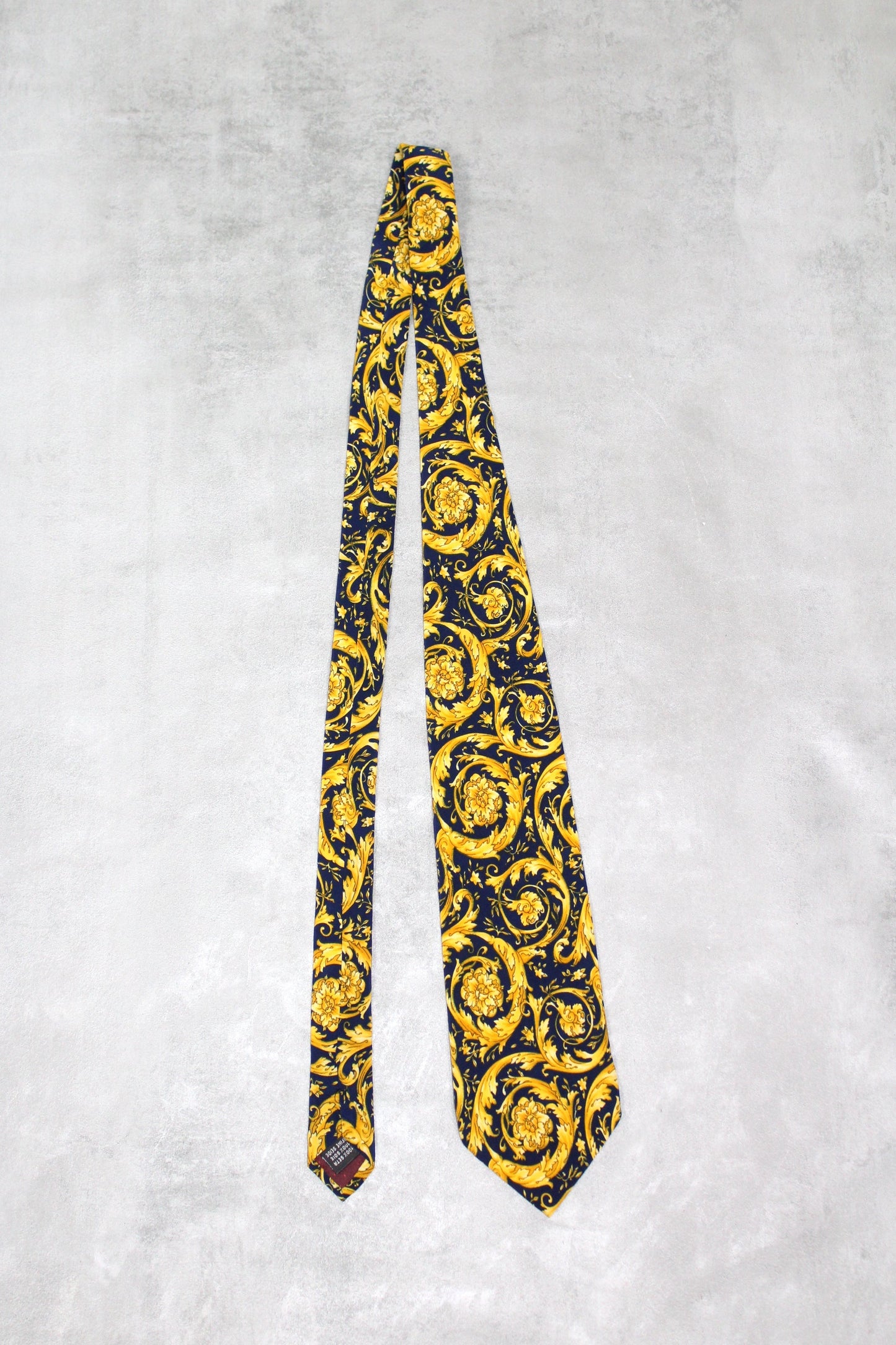 VINTAGE GIANNI VERSACE BAROQUE PATTERN SILK TIE