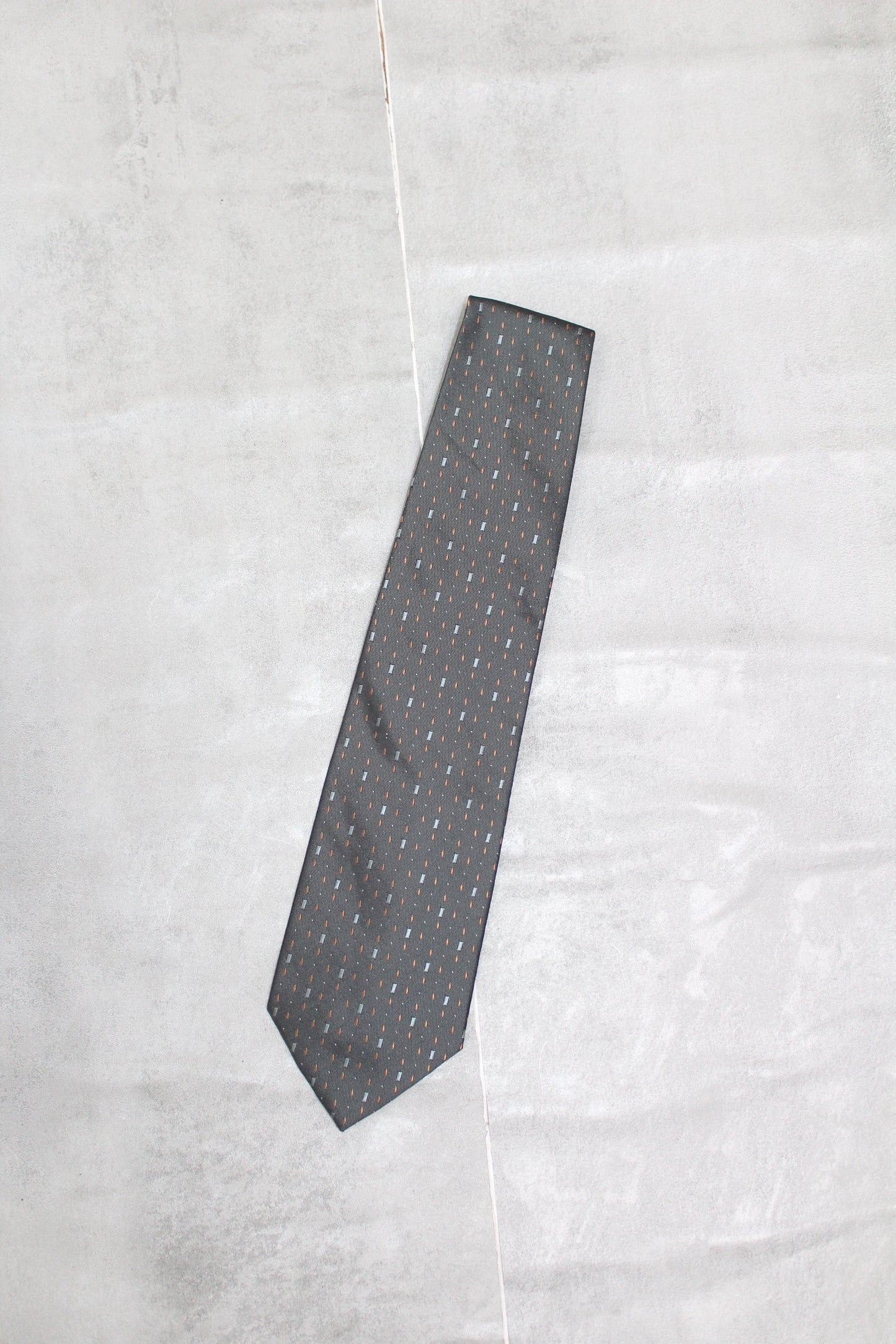 VINTAGE GIANNI VERSACE GEOMETRIC PATTERN SILK TIE