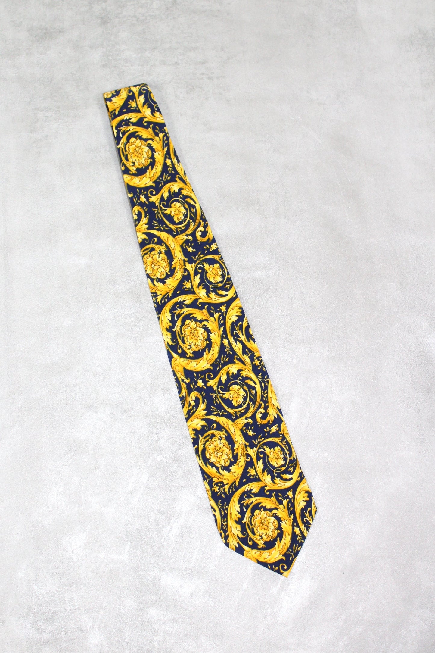 VINTAGE GIANNI VERSACE BAROQUE PATTERN SILK TIE