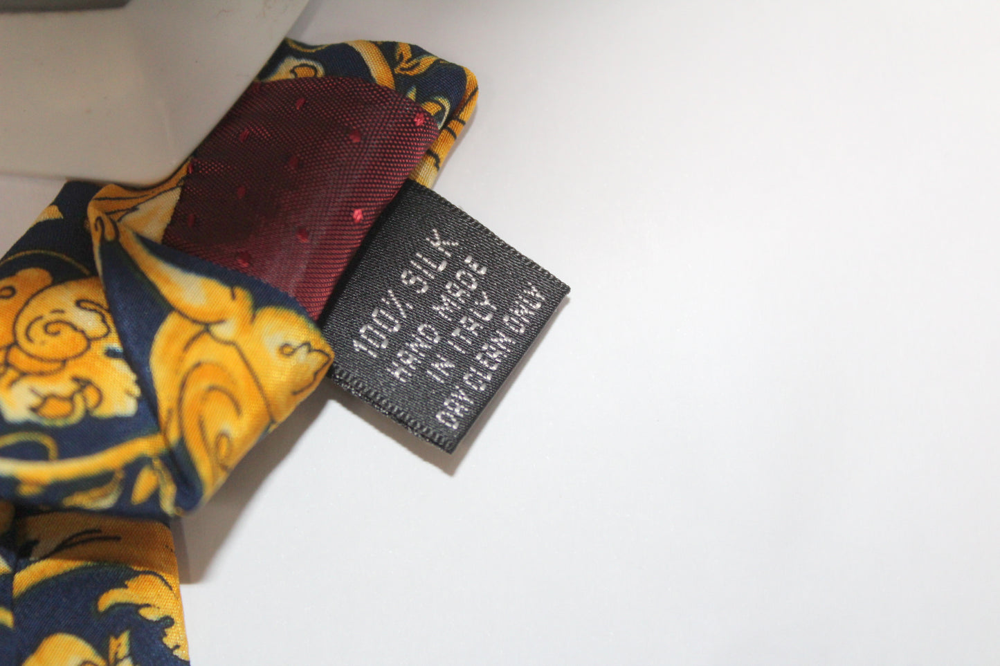 VINTAGE GIANNI VERSACE BAROQUE PATTERN SILK TIE