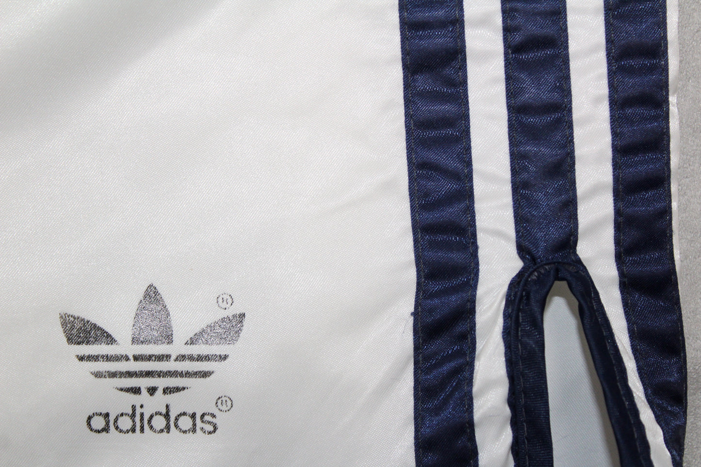 ADIDAS 80'S VINTAGE SHINY RUNNING SPRINTER NYLON SHORTS LARGE